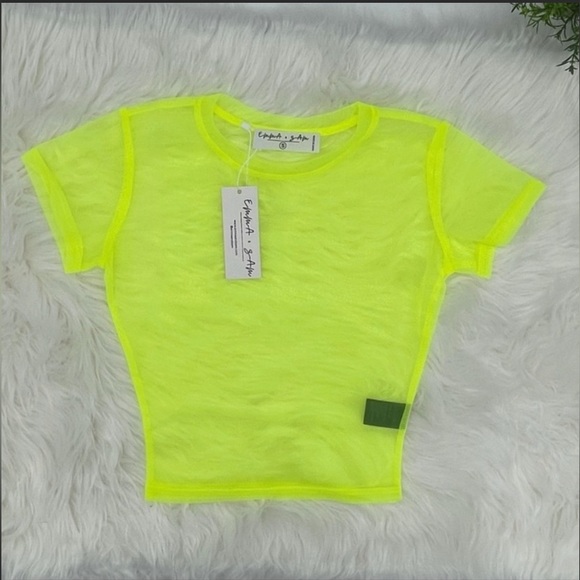 🔵 Emma & Sam Mesh Crop Tee in Neon Yellow Small - Picture 2 of 12